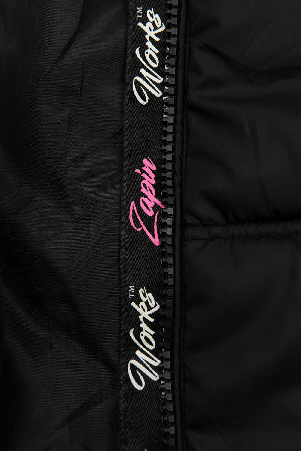 Kurzjacke im lässigen Fit Schwarz