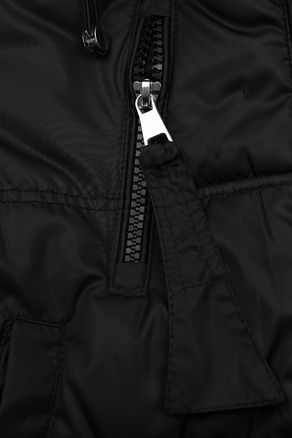Kurzjacke im lässigen Fit Schwarz