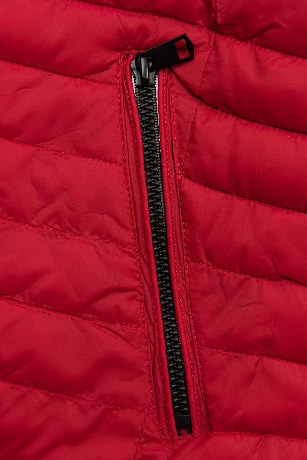 Wendejacke mit Kapuze Rot/Schwarz
