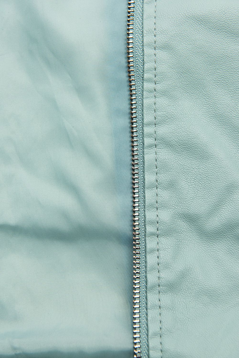 Basics Lederimitatjacke Babyblau