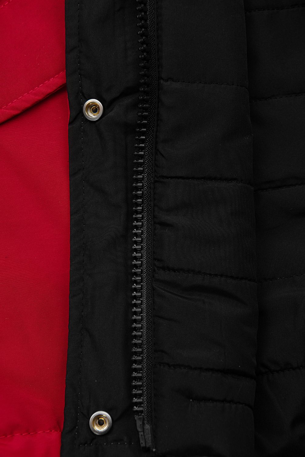 Wendejacke mit abnehmbarer Kapuze Rot/Schwarz