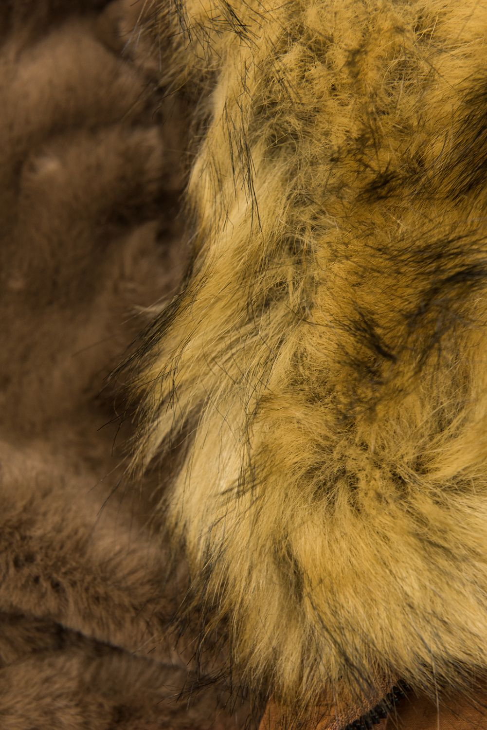 Warm gefütterter Parka mit Kapuze rot