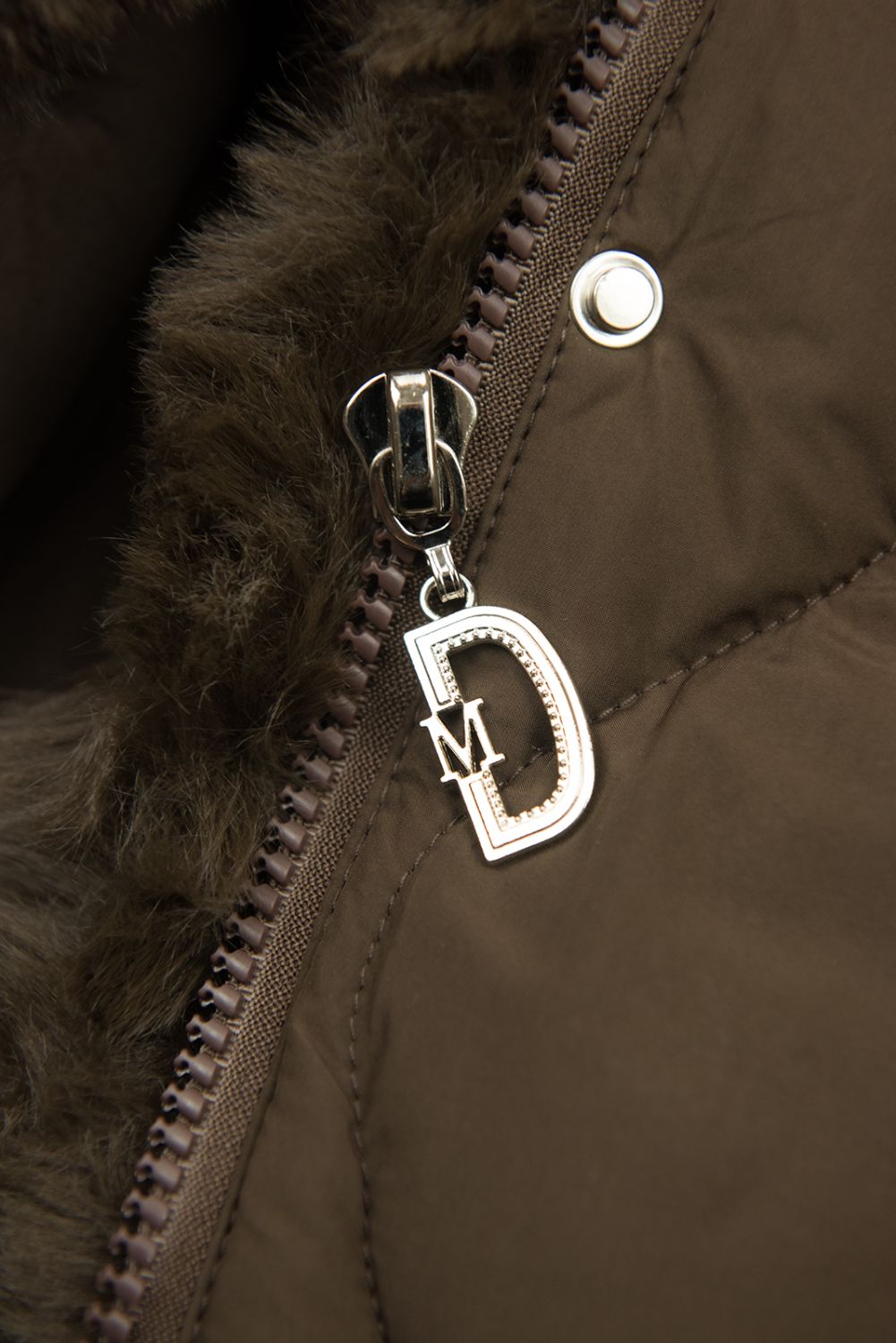 Damen-Steppjacke mit verstellbarer Taille Braun