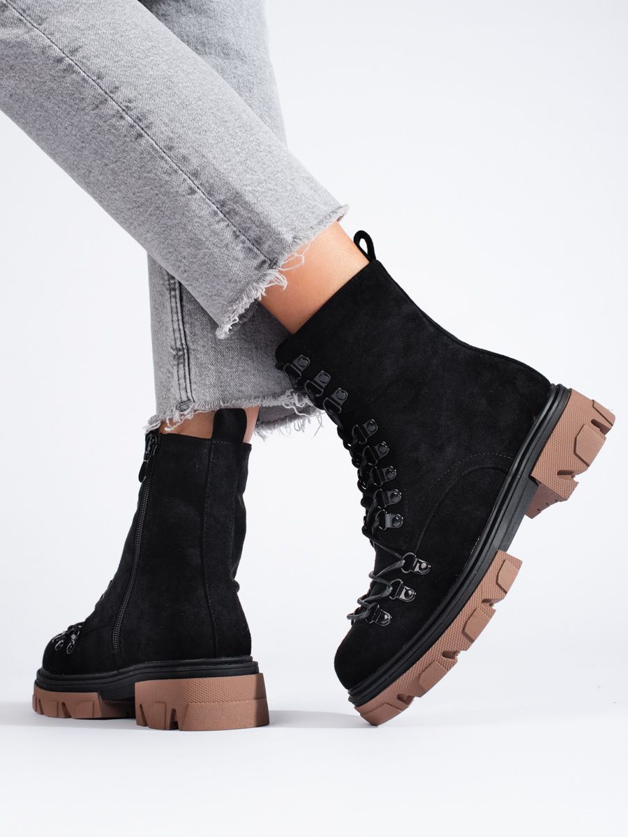 Schwarze Wildleder Stiefeletten Vinceza
