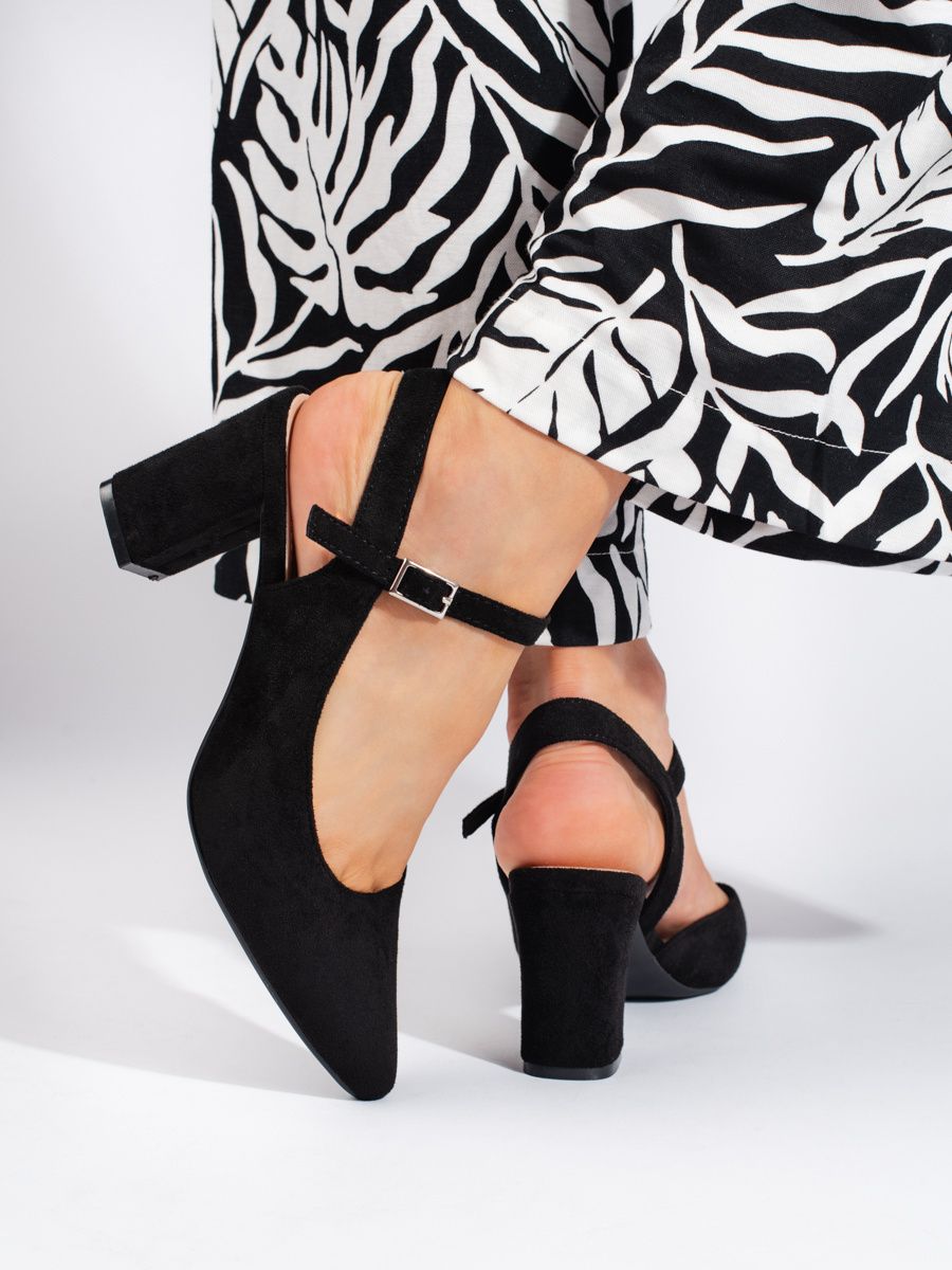 Elegante schwarze Pumps von Sergio Leone