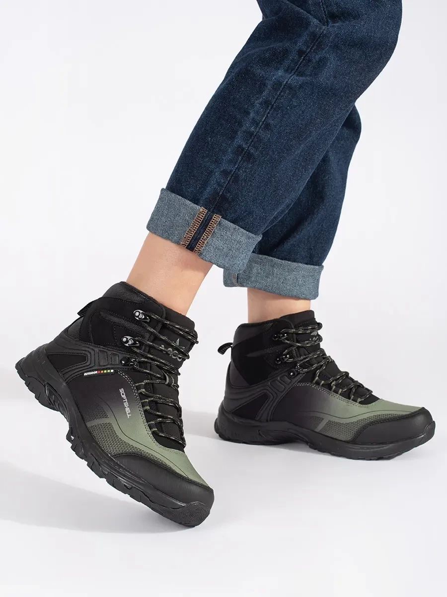 Schwarz-grüne Wanderschuhe