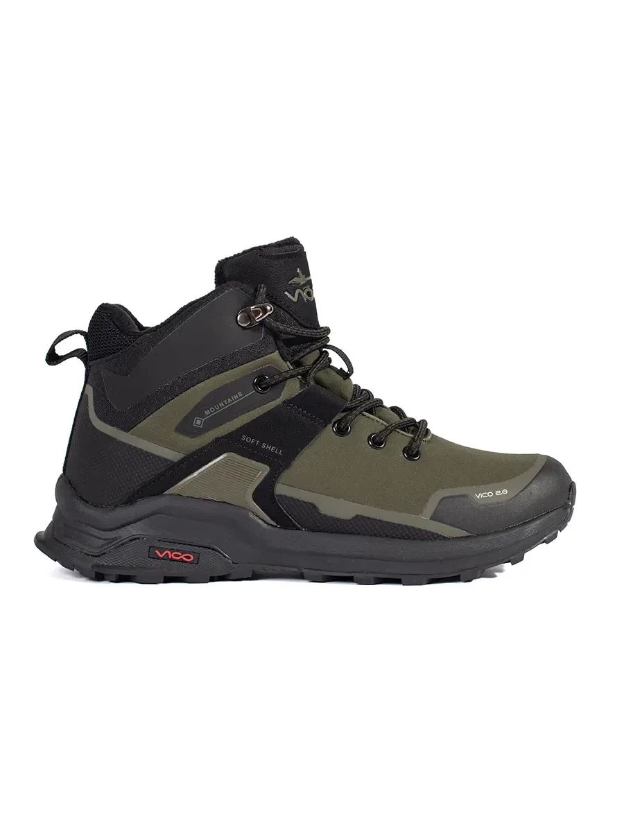 Schwarze und grüne gefütterte Wanderschuhe