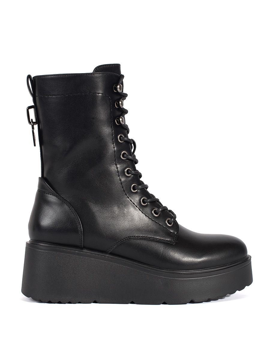 Schwarze Stiefeletten mit dicker Sohle