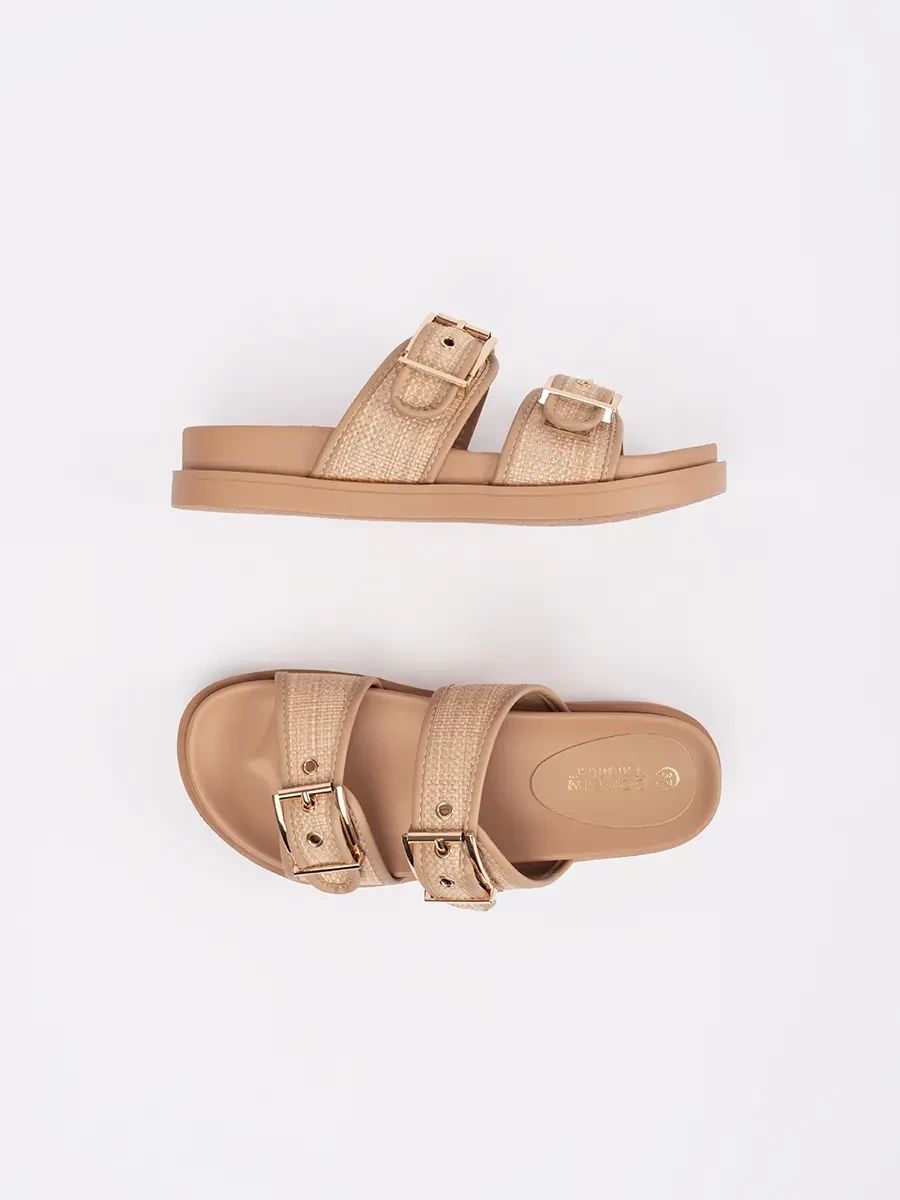Beige flache Sandalen mit Schnallen