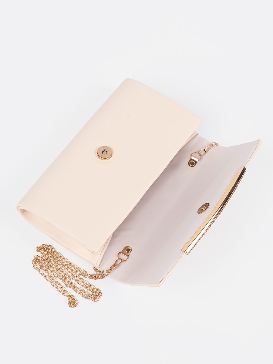 Helle beige Clutch mit Kette