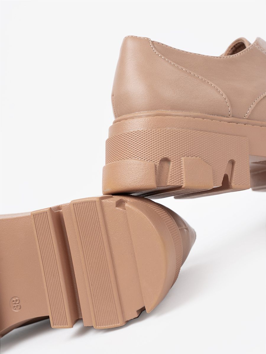 Beige Schnürschuhe mit Plateau