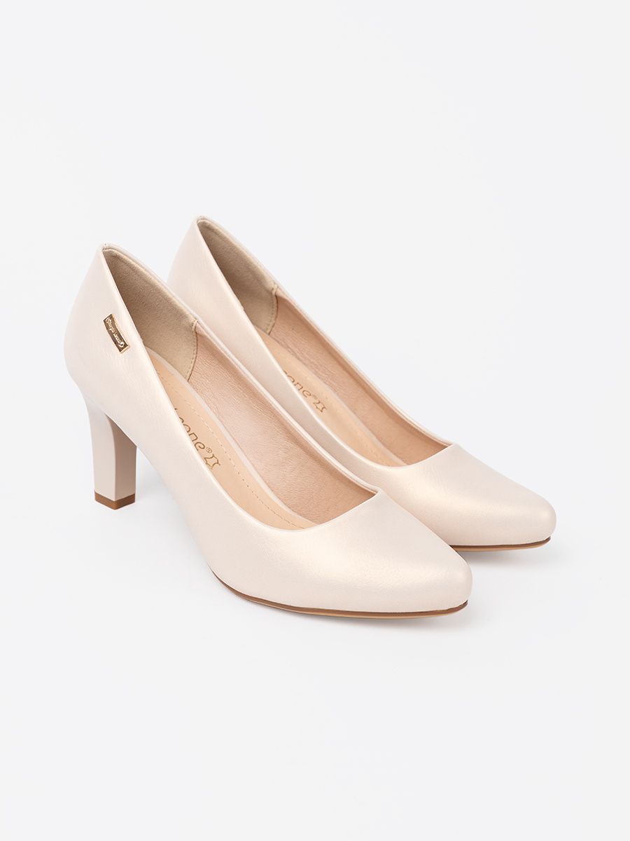 Beige Pumps auf Blockabsatz von Sergio Leone