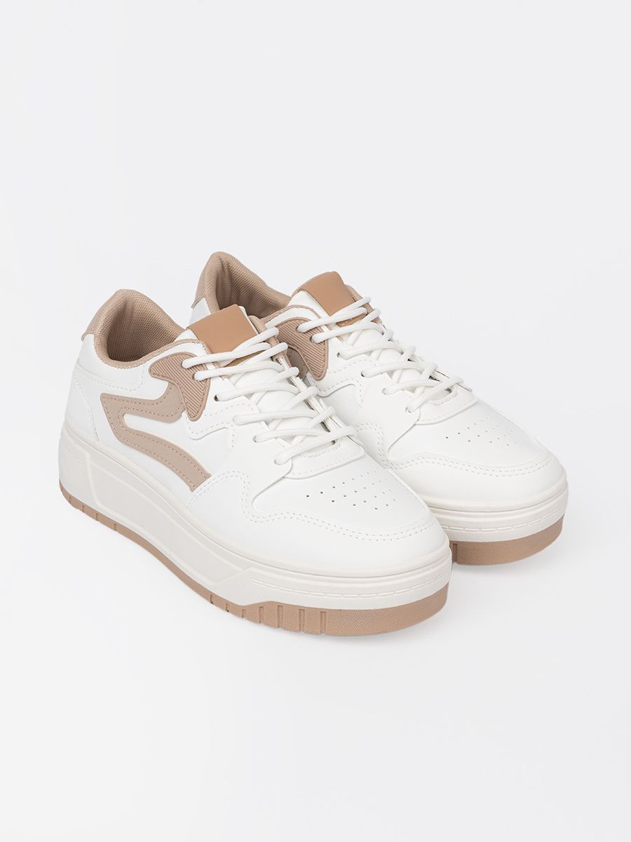 Weiß-beige Sneakers auf Plattform
