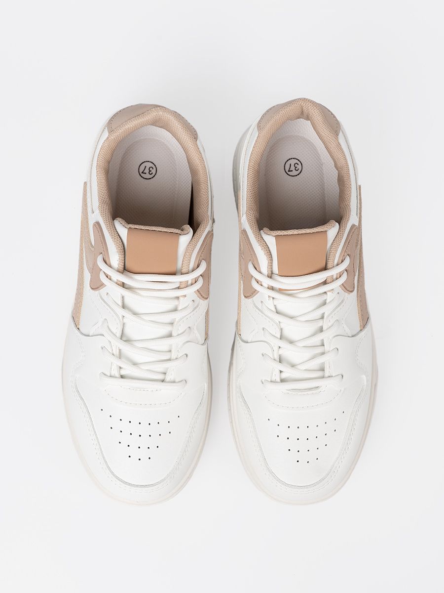 Weiß-beige Sneakers auf Plattform
