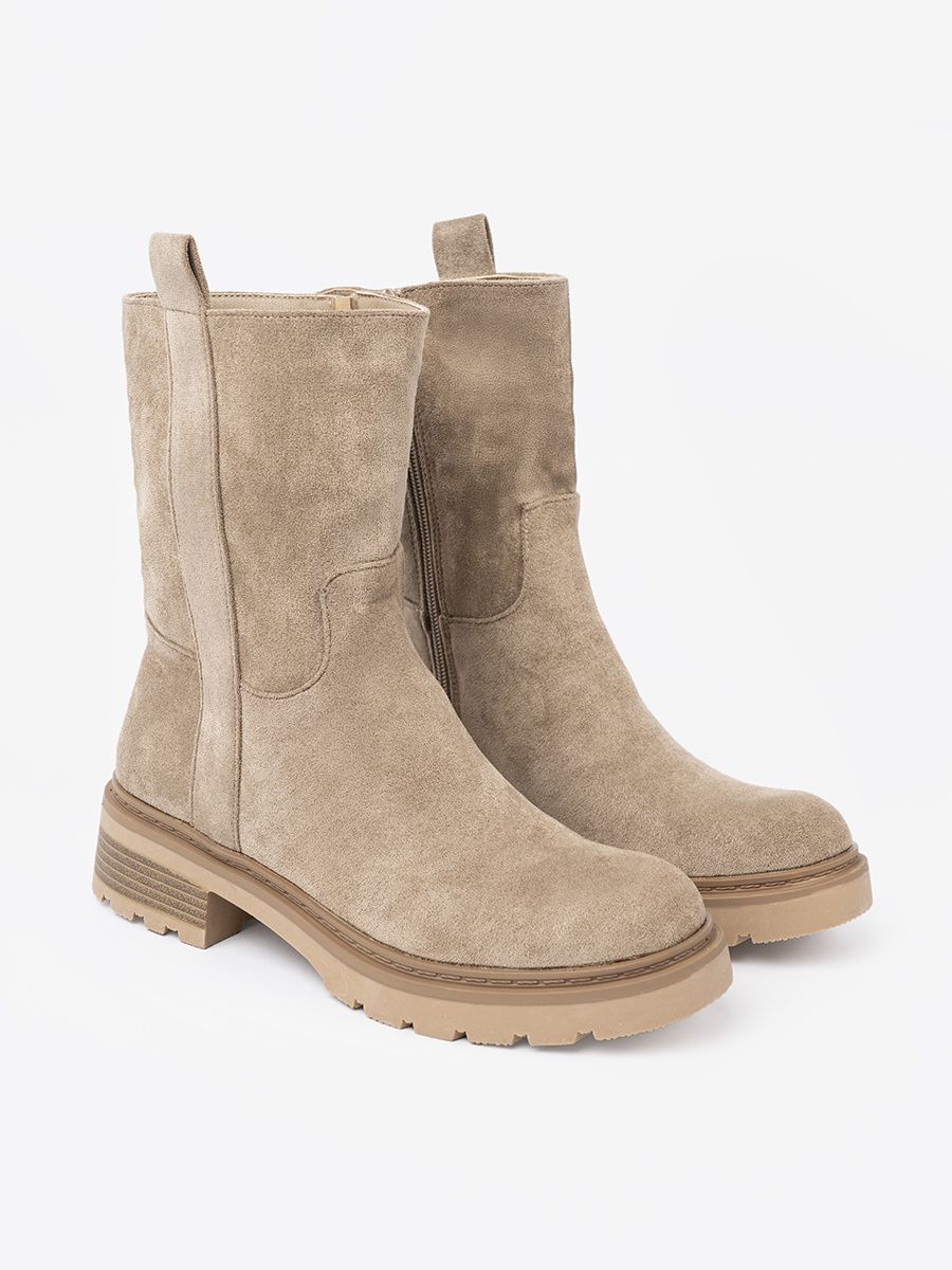 Beige Stiefeletten mit dicker Sohle