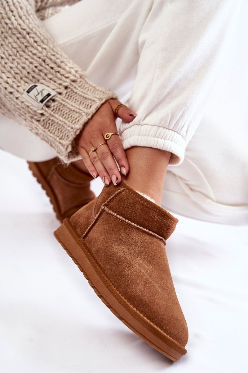 Niedrige Schneestiefel aus Veloursleder camel