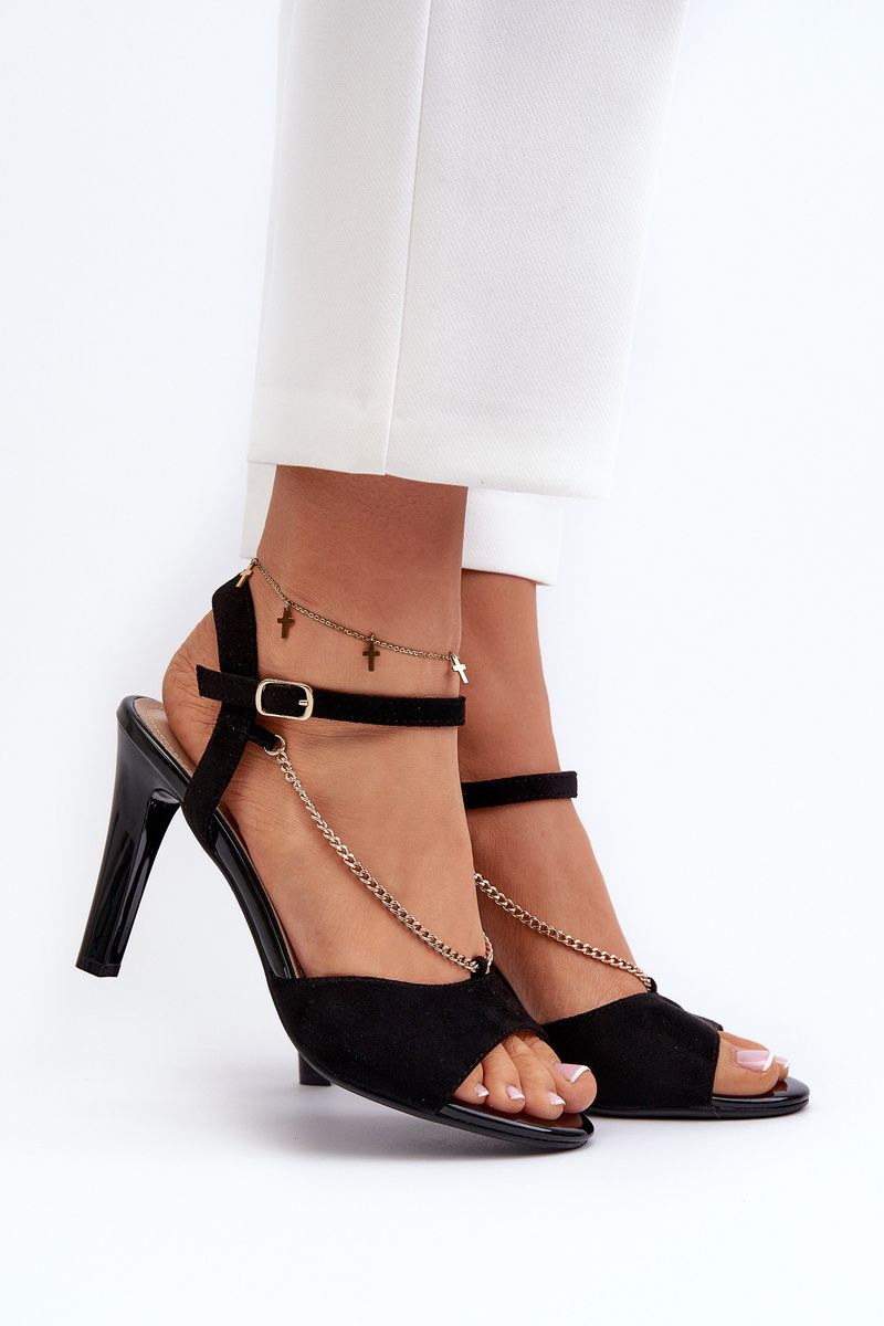 Sandale aus Velourslederimitat mit Kettendetail, Stilettoabsatz, schwarz