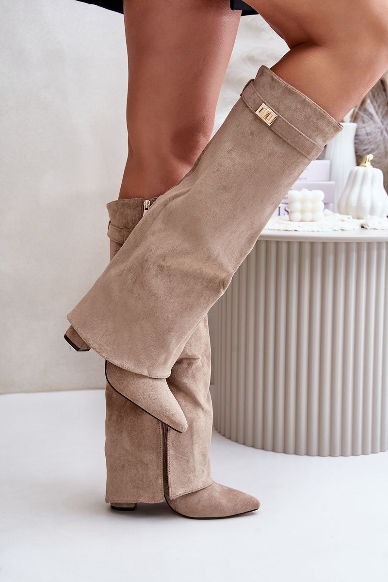 Beige Stiefel mit Blockabsatz und umgeschlagenem Schaft