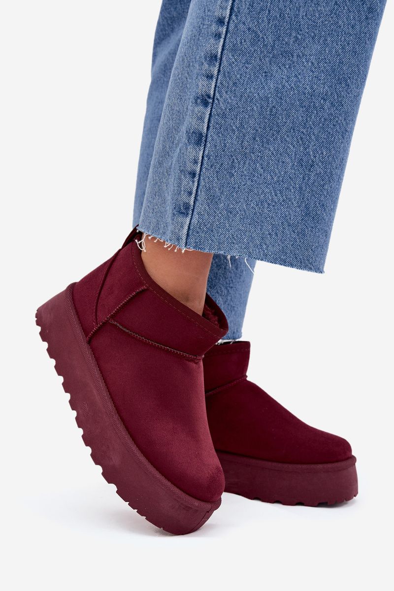 Bordeauxrote Schneestiefel aus Veloursleder mit Plateau