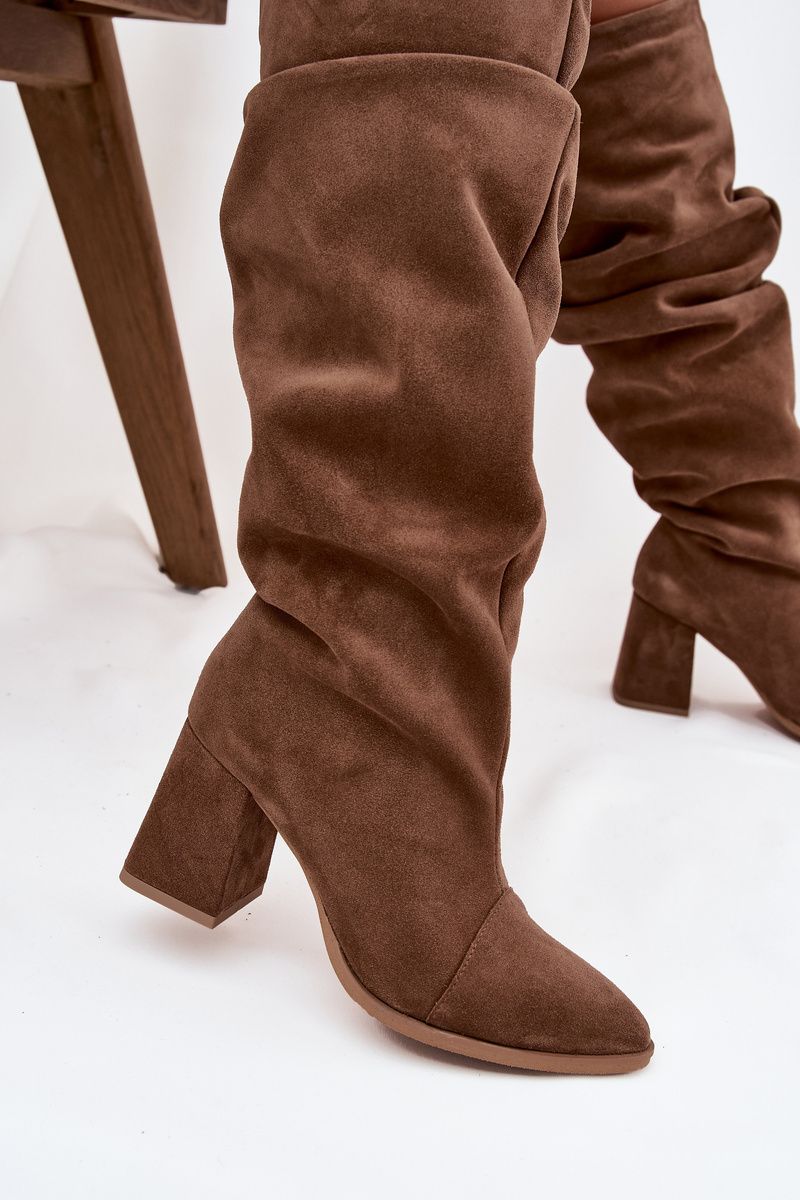 Overknee-Stiefel aus Veloursleder mit Blockabsatz, braun
