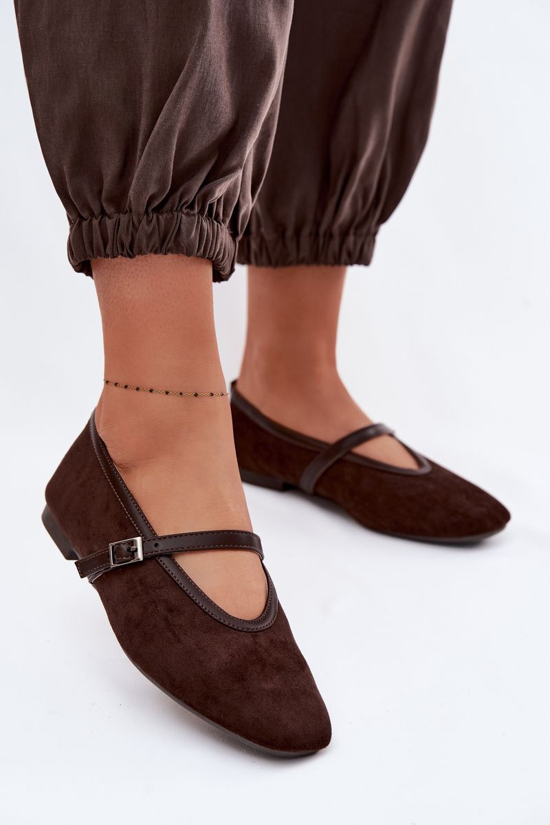 Braune Ballerinas mit Riemen aus Velourslederimitat