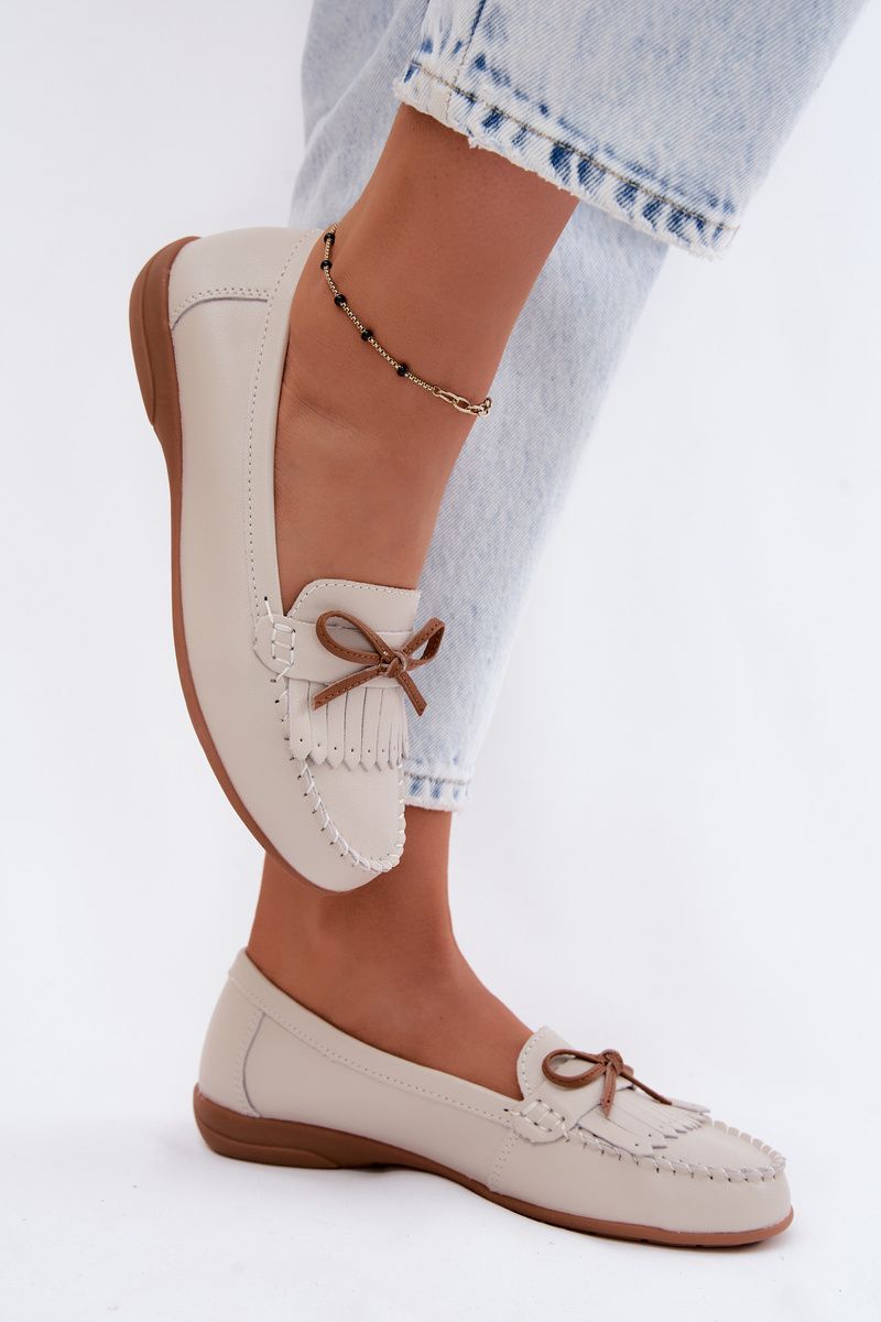 Beige Mokassins aus Naturleder