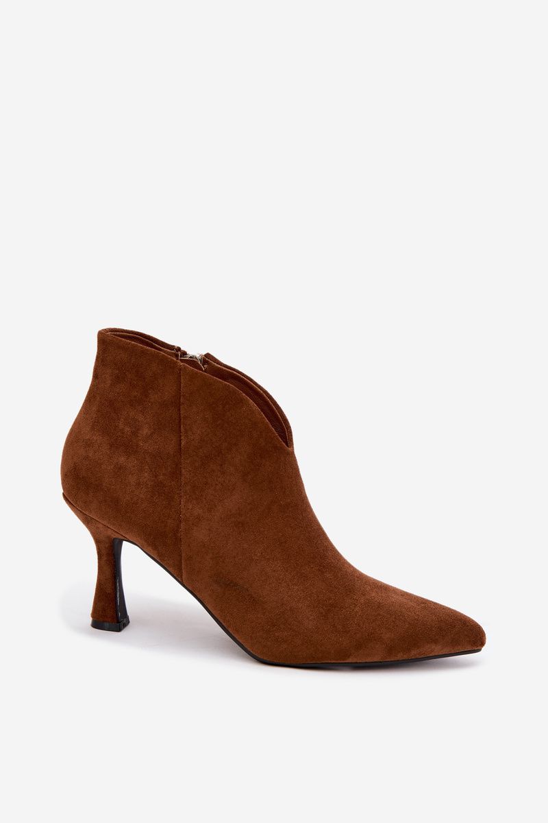 Stiefelette mit schlankem Absatz und spitzer Spitze braun