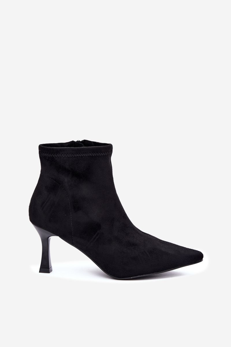 Schwarze Stiefelette mit schlankem Absatz und spitzer Kappe