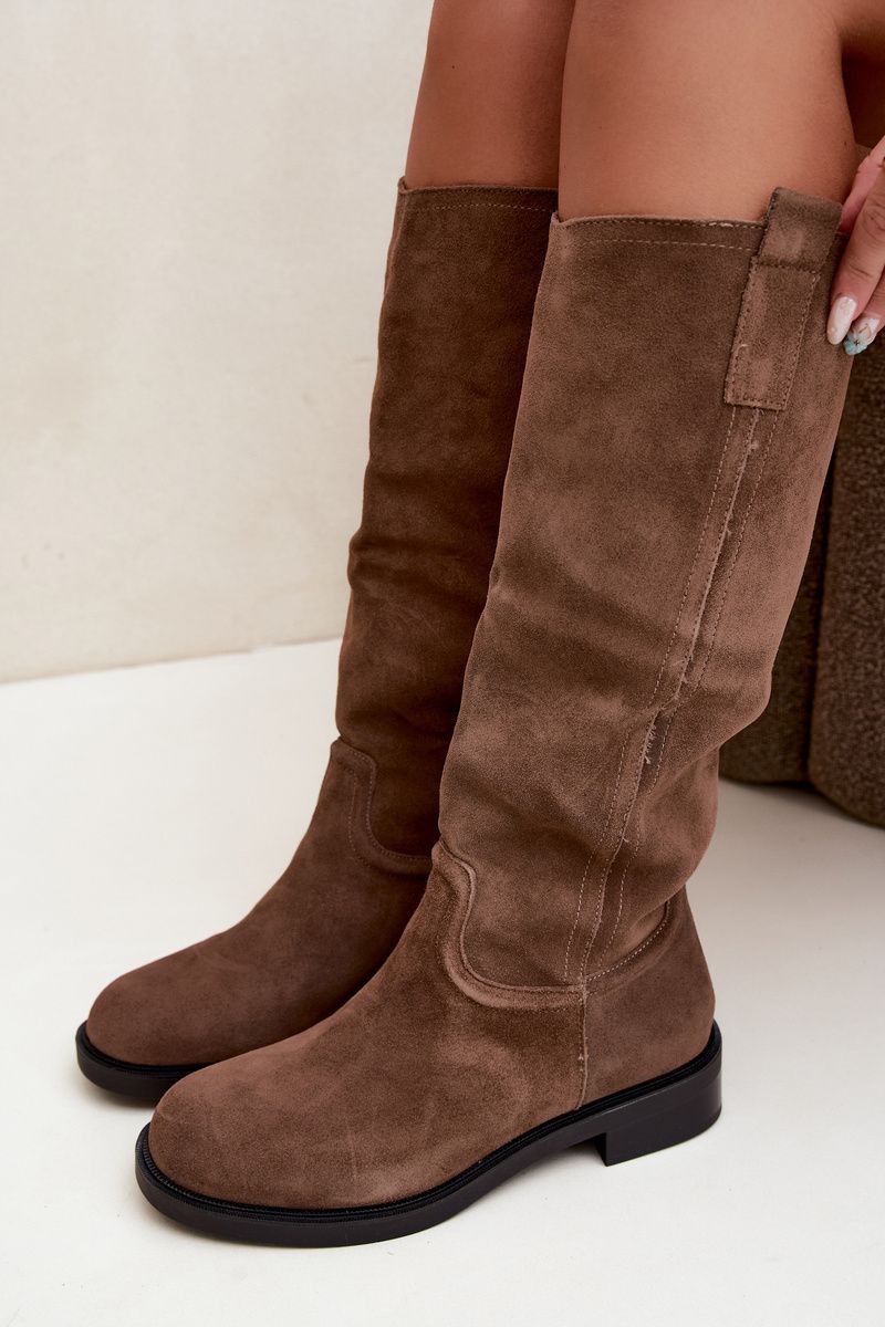Braune Overknee-Stiefel aus Wildleder mit Warmfutter