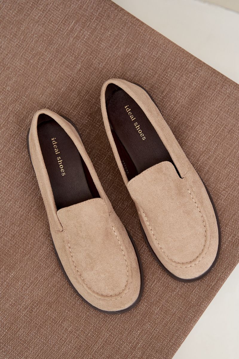 Beige Loafer aus Kunstveloursleder