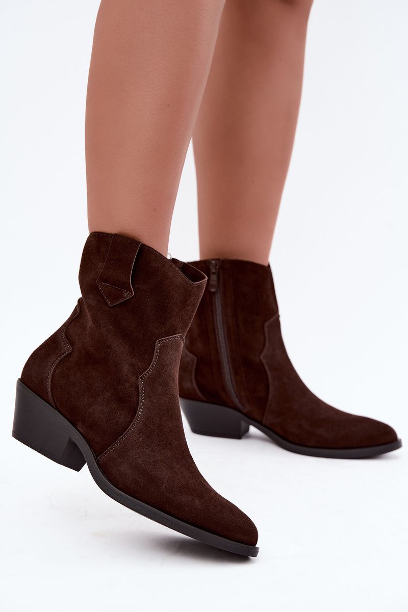 Stiefelette aus Wildleder mit Blockabsatz, braun
