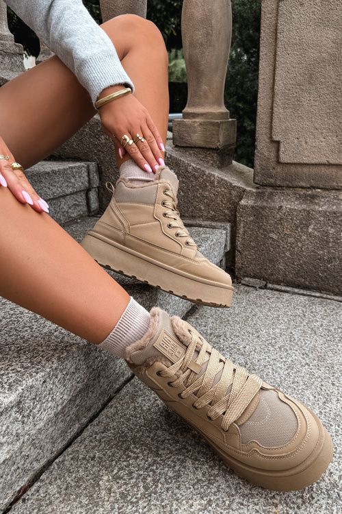 Schnür-Snowboots mit Fell beige