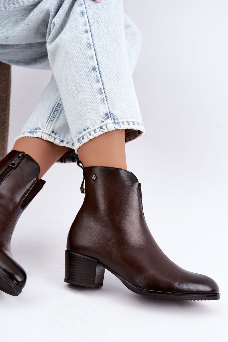 Gefütterte Stiefelette mit Blockabsatz, braun