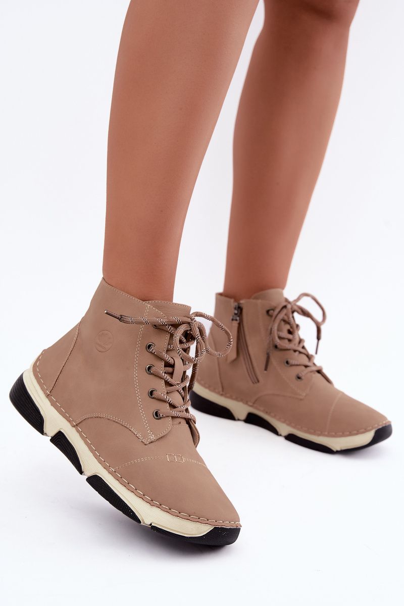 Beige gefütterte Stiefelette mit Plateau