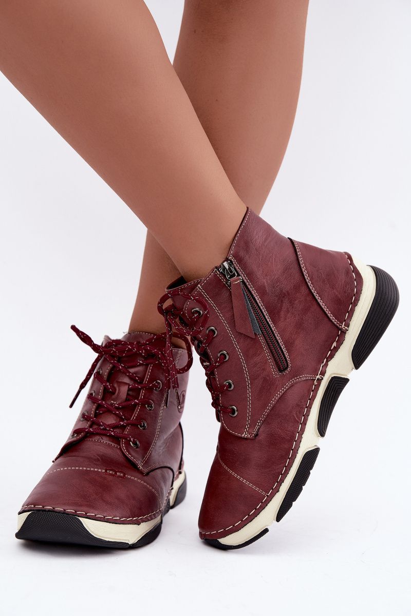 Gefütterte rote Stiefelette aus Kunstleder mit Plateau