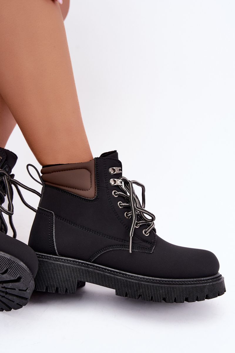 Schwarze gefütterte Stiefelette aus Kunstleder mit Plateau