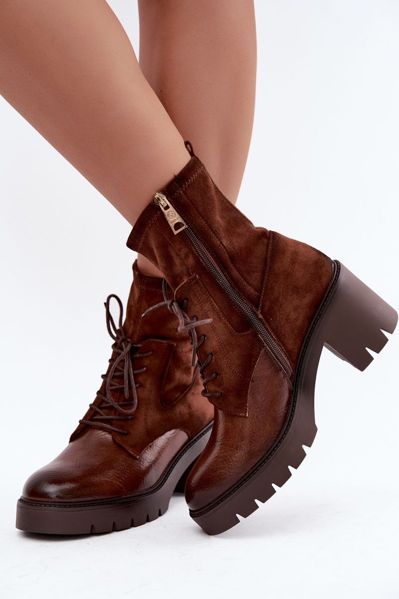 Braune Stiefelette mit Blockabsatz aus Kunstleder und Wildleder