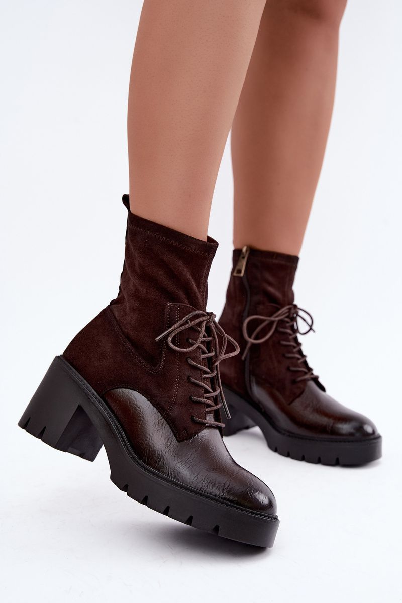 Braune Stiefelette mit Blockabsatz aus Kunstleder und Wildleder