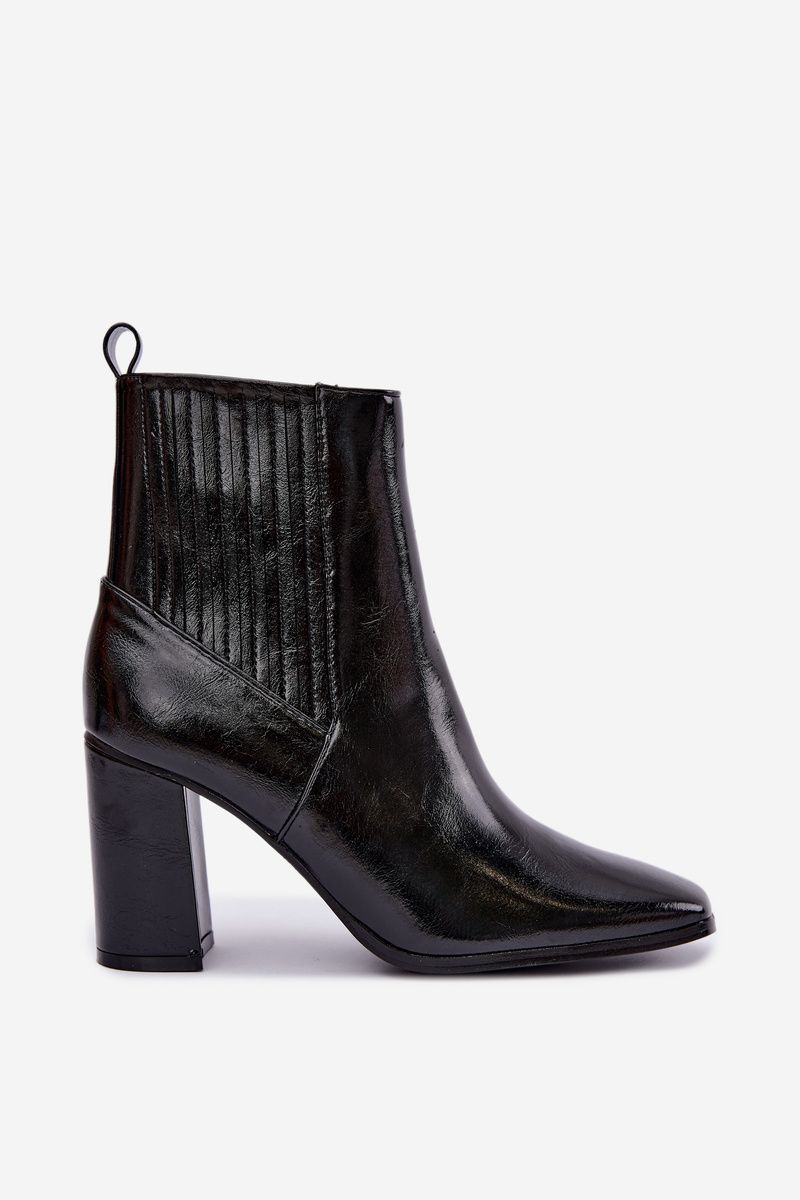 Schwarze lackierte Stiefelette mit Blockabsatz