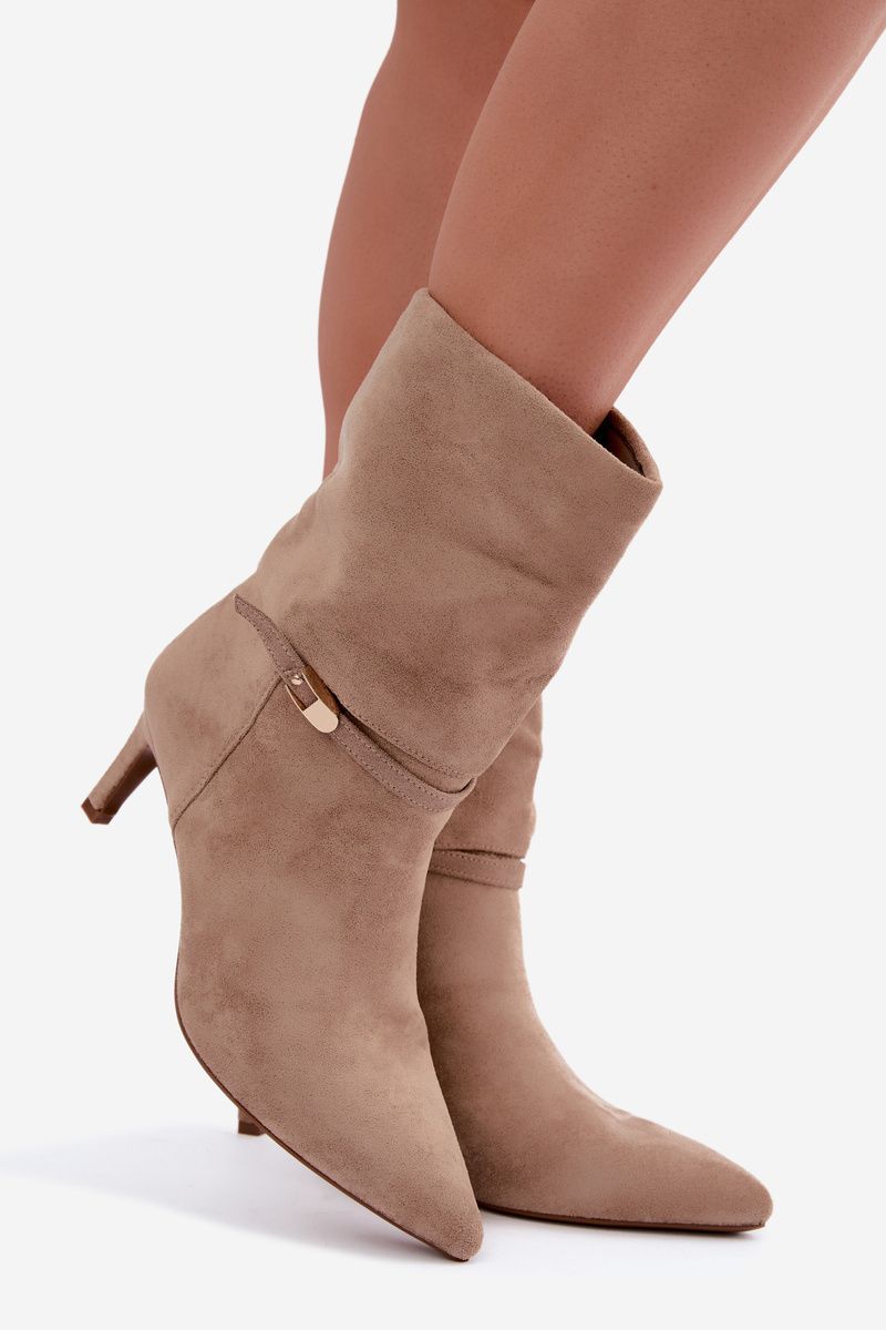 Beige gefütterte Stiefelette mit Stiletto-Absatz und Riemen