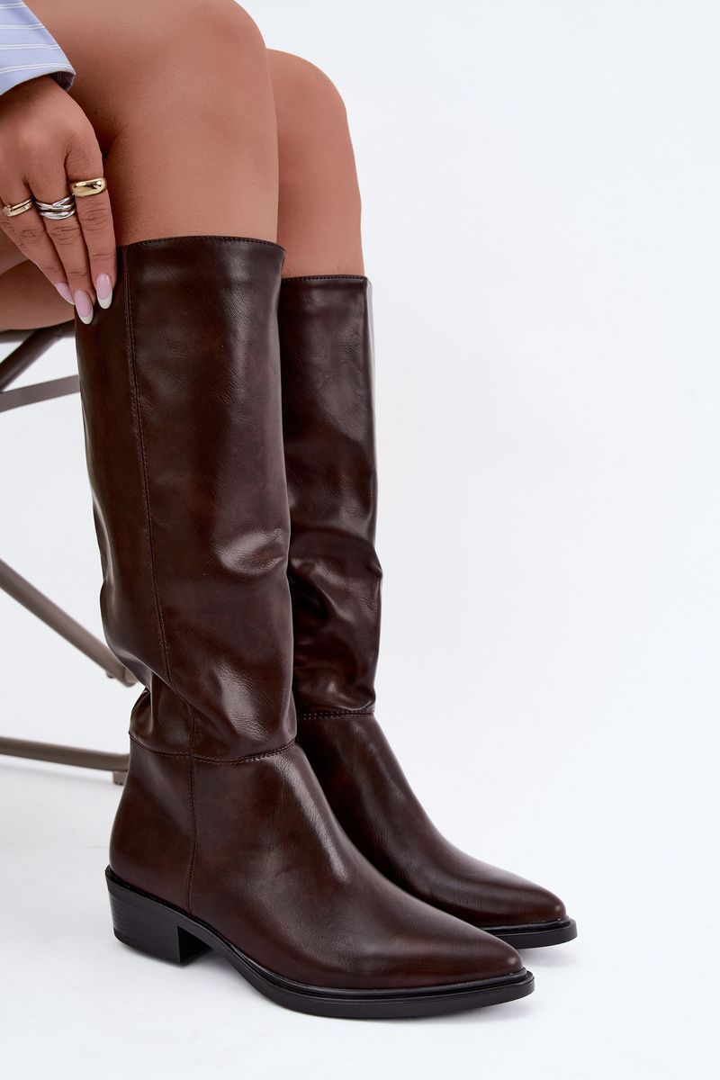 Gefütterte braune Overknee-Stiefel mit niedrigem Absatz