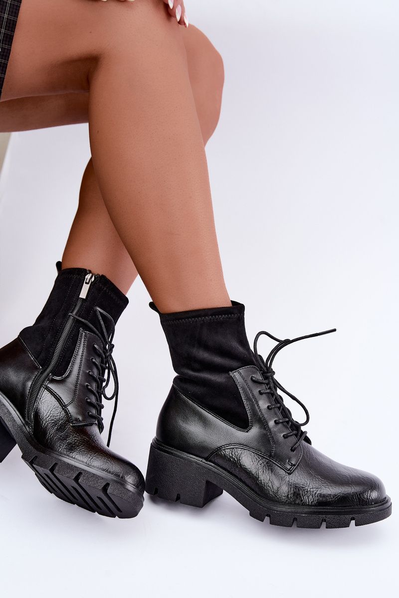 Schwarze gefütterte Stiefelette mit Blockabsatz