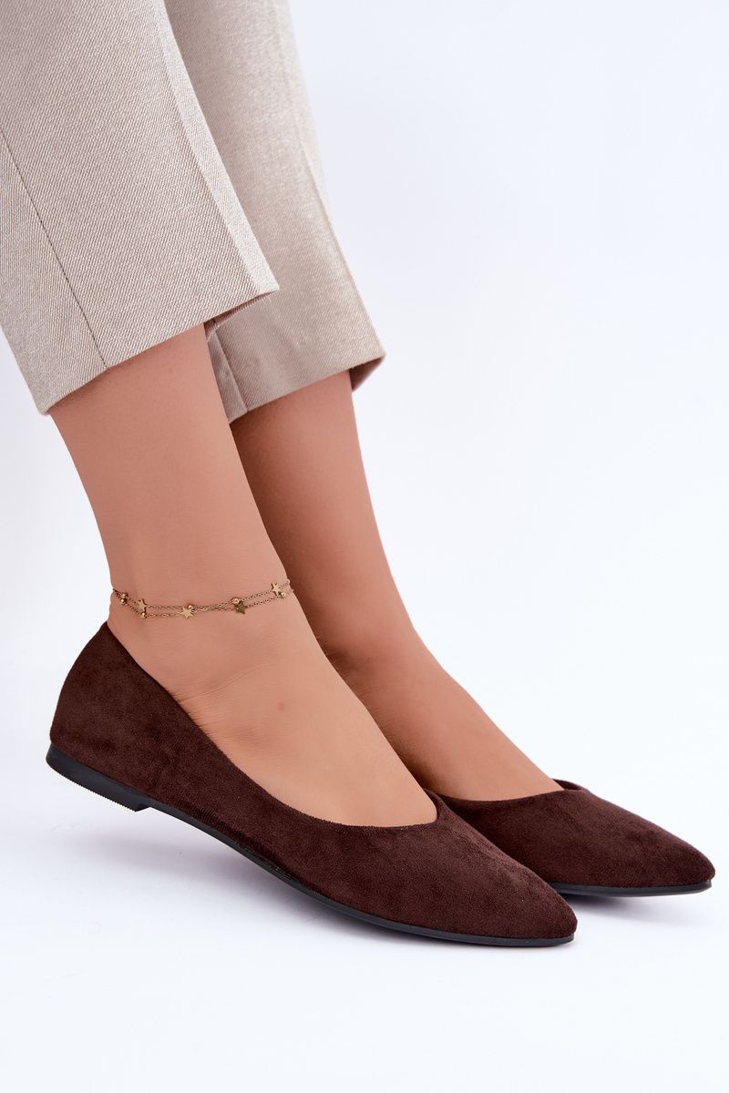 Flache Ballerinas aus Eco-Wildleder in Braun