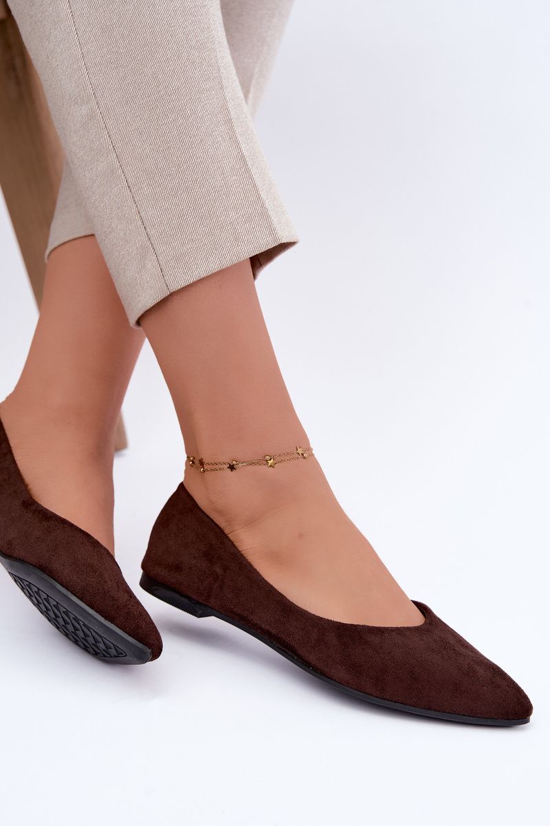 Flache Ballerinas aus Eco-Wildleder in Braun