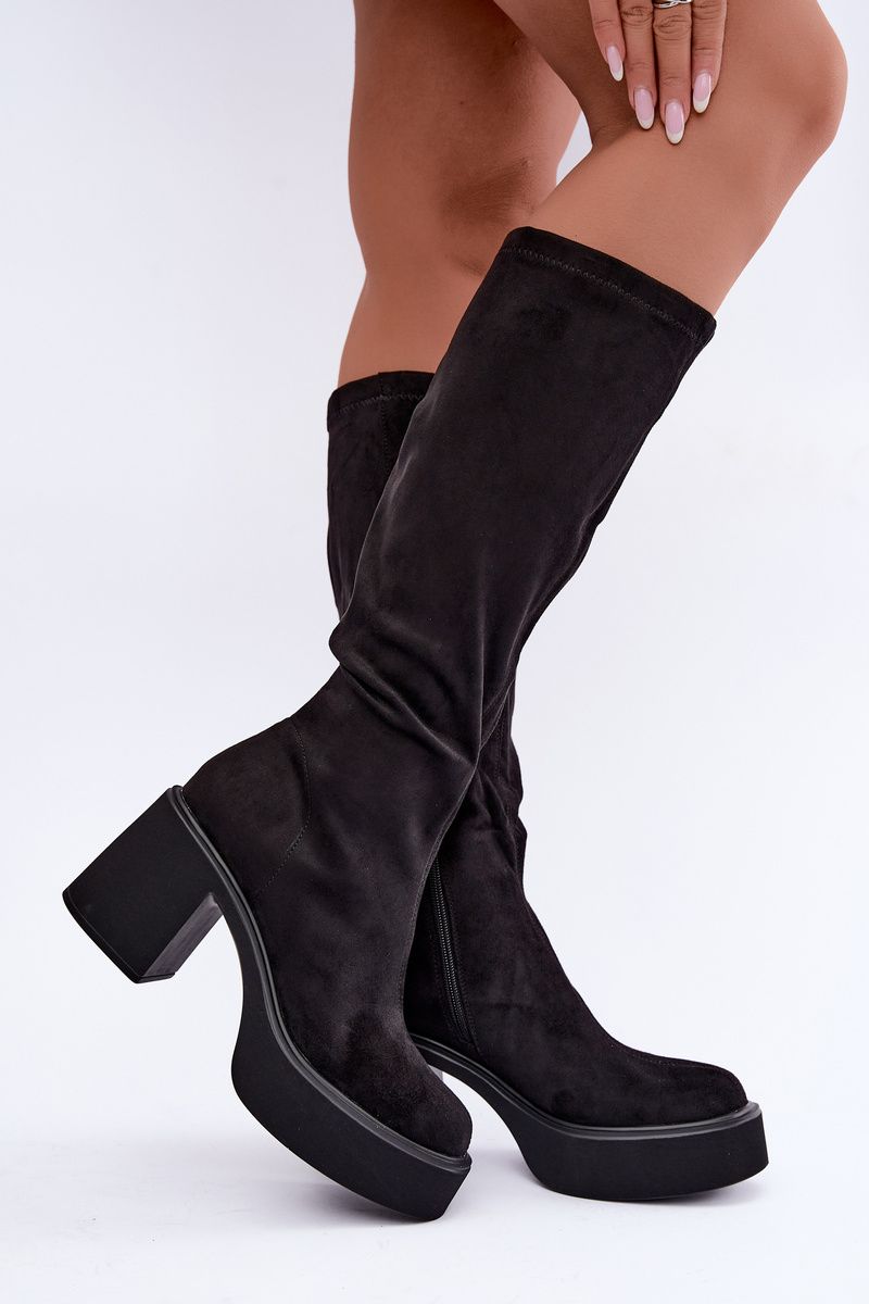 Schwarze Overknee-Stiefel mit Plateau und Blockabsatz