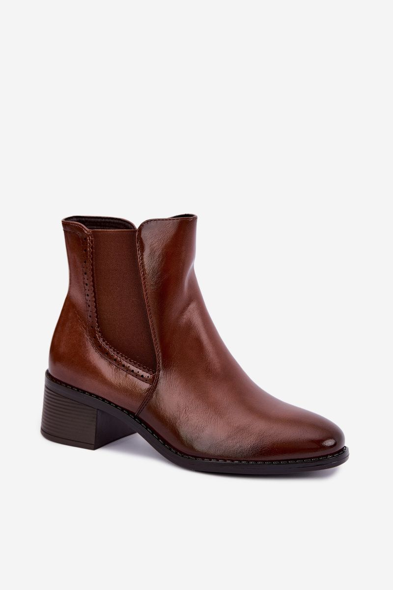 Braune Chelsea-Stiefelette mit Blockabsatz aus Kunstleder