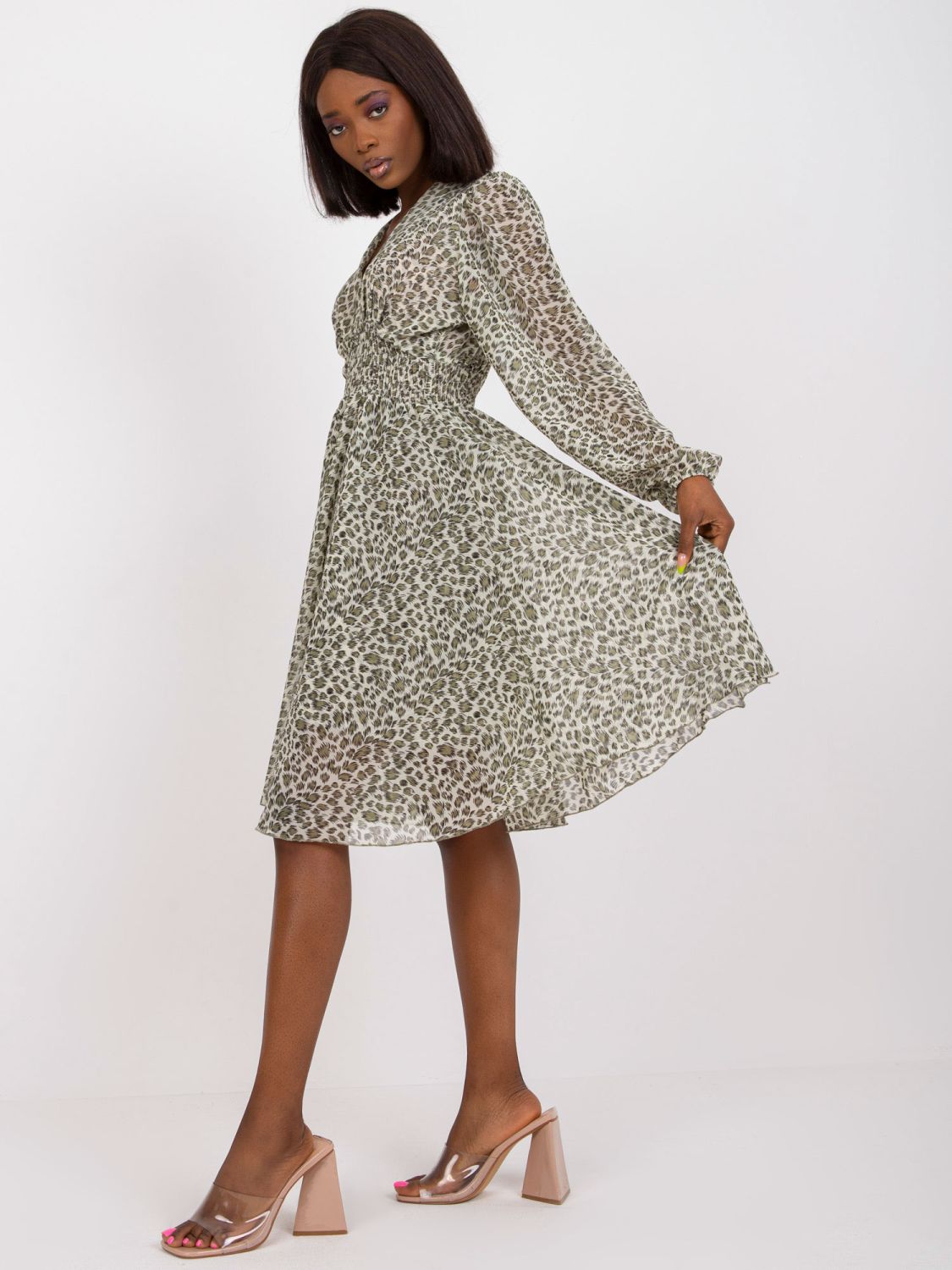 Ausgestellte khaki Kleid mit Tierdruck