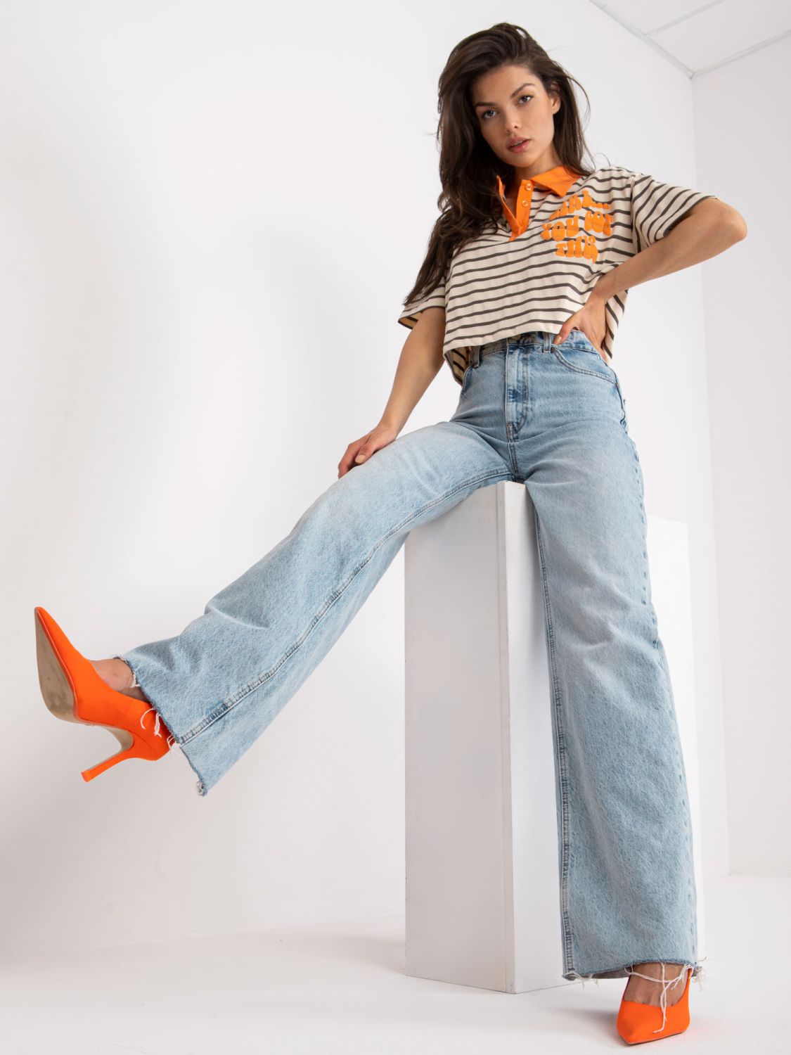 Beige Polo-Bluse mit kurzen Ärmeln