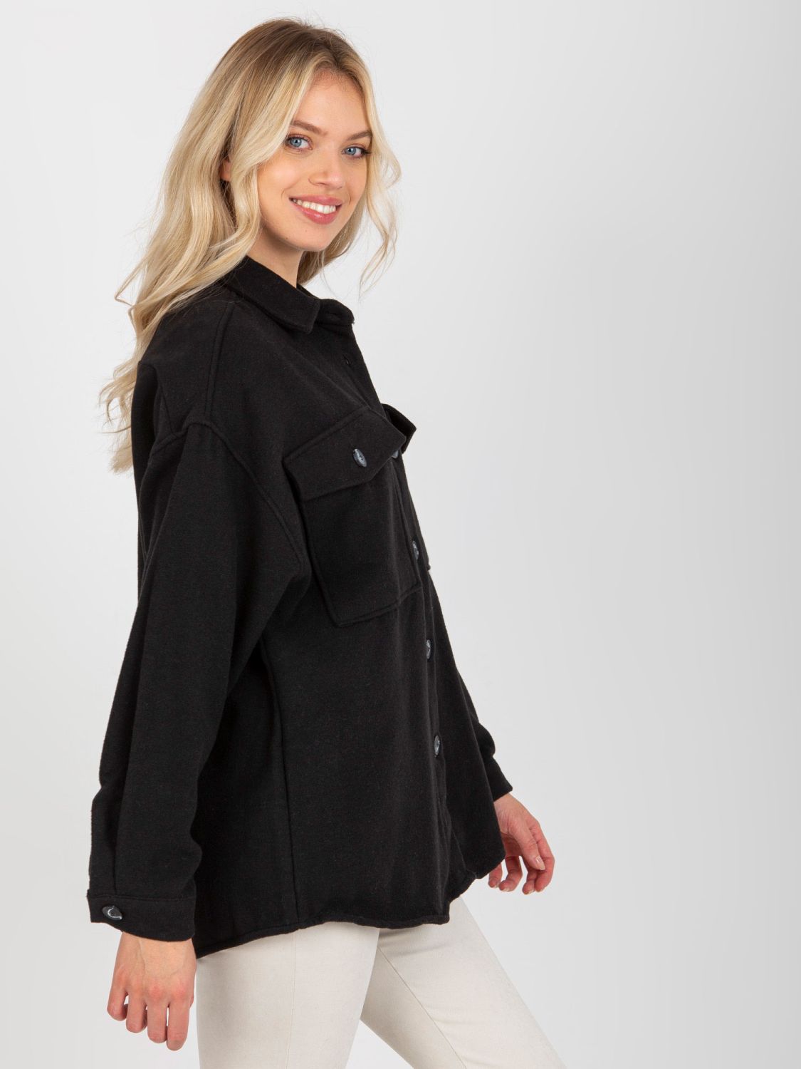 Schwarze Damenbluse mit Taschen