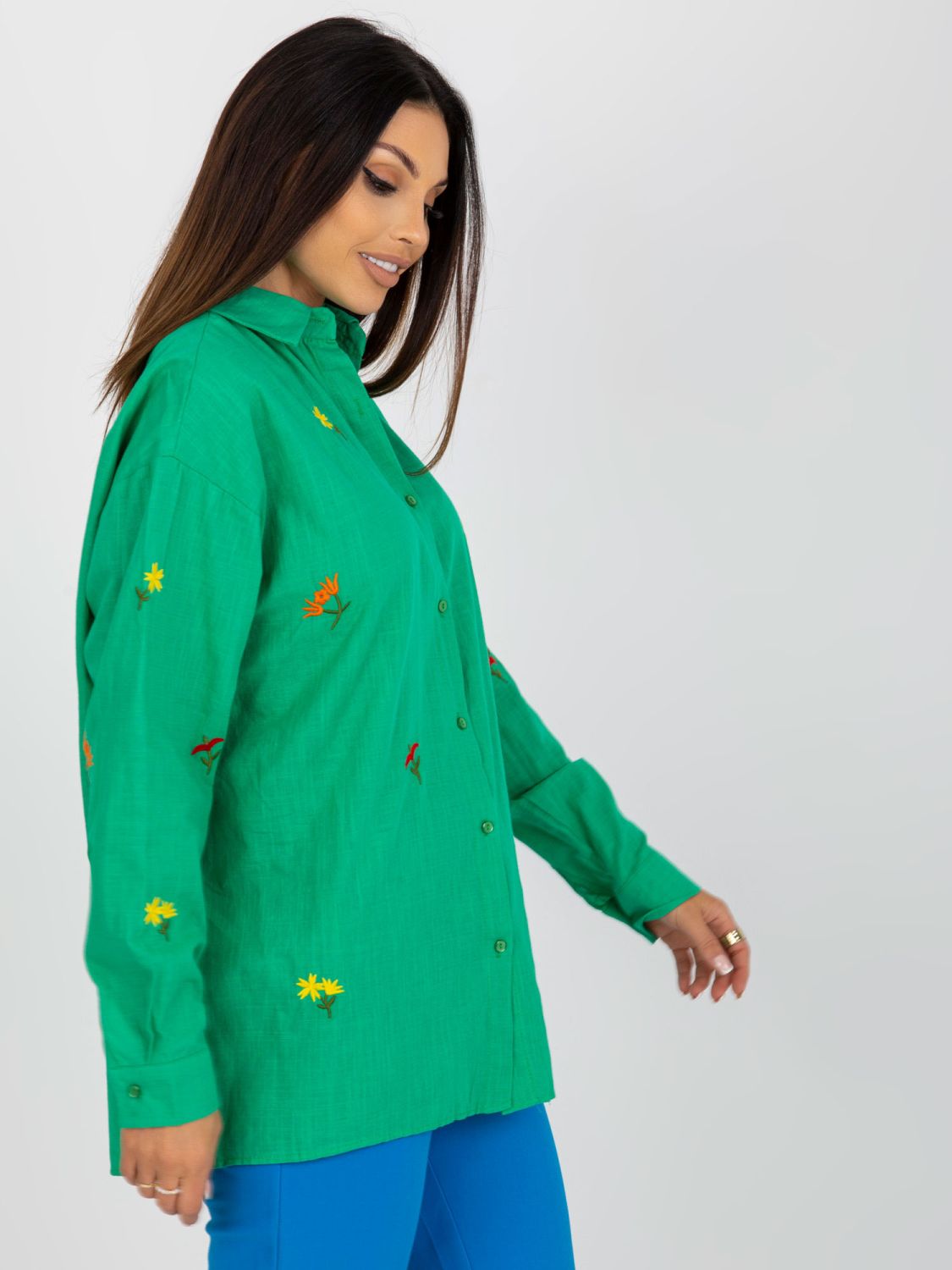 Grüne Oversize-Bluse mit Stickerei